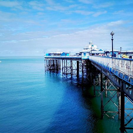 Seaside Solace 2Br With Scenic Coastline Views Llandudno Exterior foto