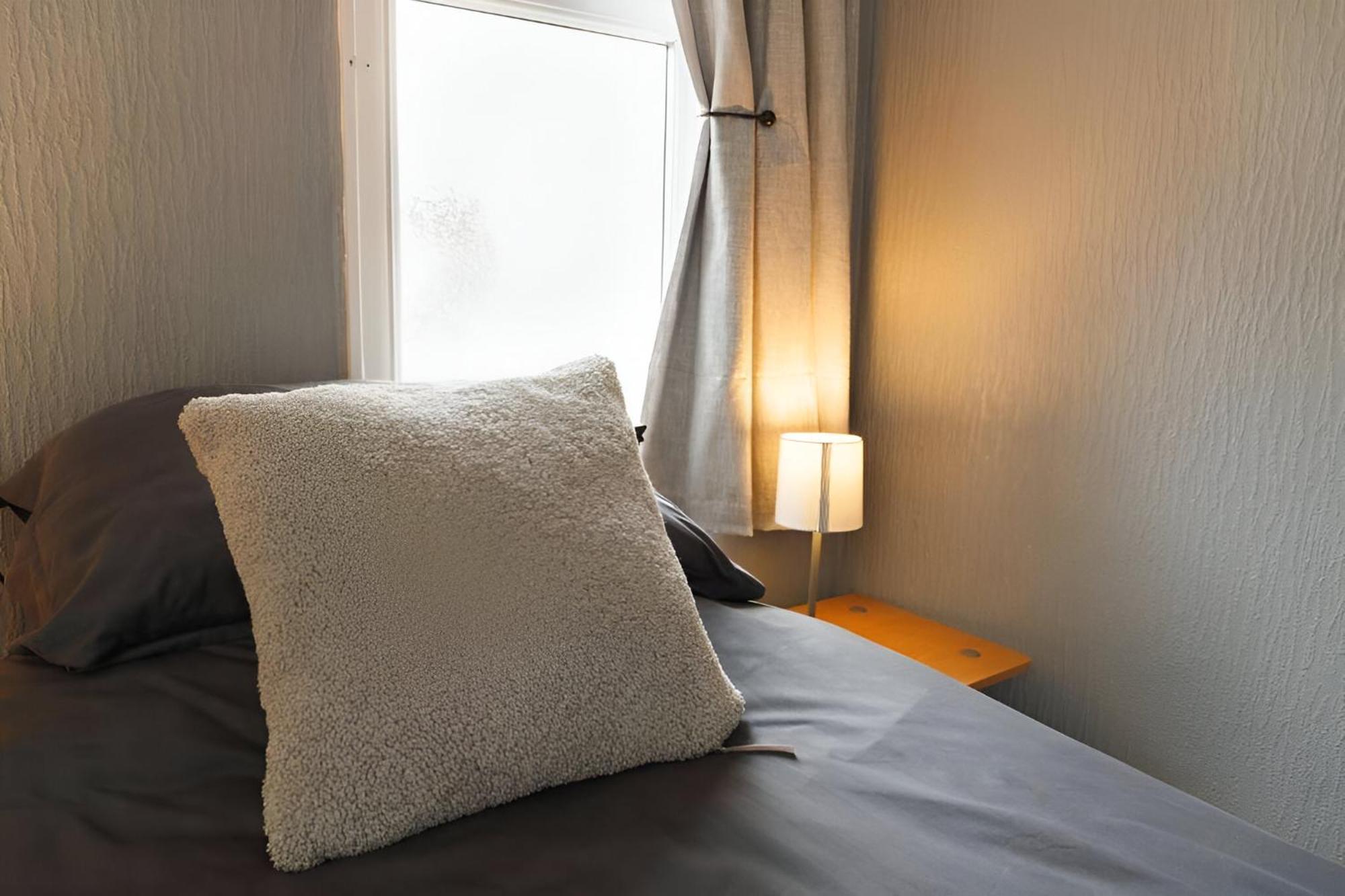Seaside Solace 2Br With Scenic Coastline Views Llandudno Exterior foto