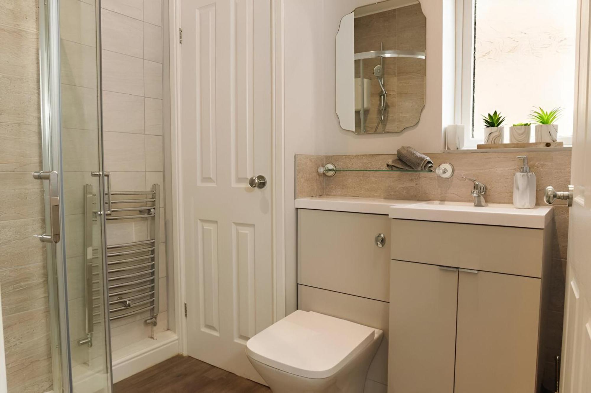 Seaside Solace 2Br With Scenic Coastline Views Llandudno Exterior foto